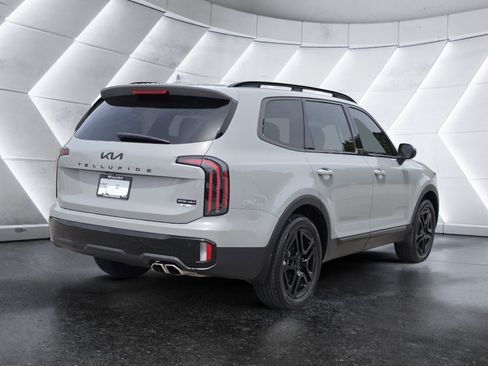 Used 2025 Kia Telluride EX X-Line AWD/4WD image 3