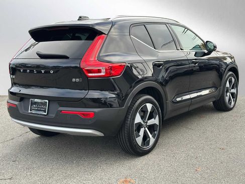 Used 2025 Volvo XC40 B5 Plus w/ Protection Package Premier image 3