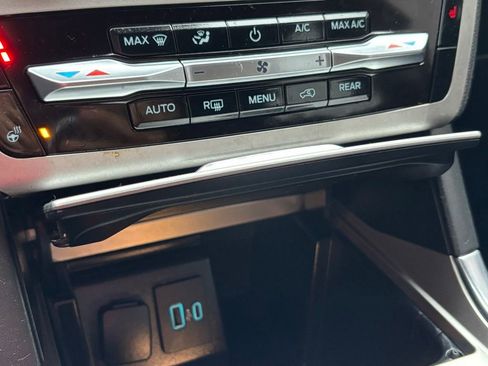 Used 2020 Ford Explorer XLT w/ Equipment Group 202A image 22