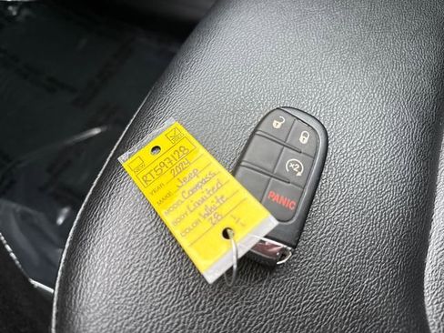 Used 2024 Jeep Compass Limited AWD/4WD image 34