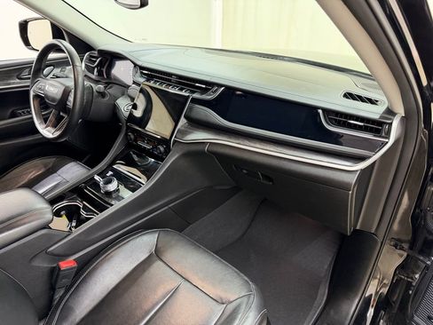 Used 2022 Jeep Grand Cherokee L Limited image 13