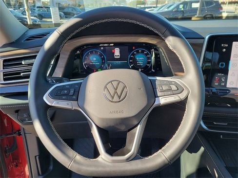 Certified 2025 Volkswagen Atlas SE image 23