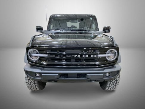 Used 2024 Ford Bronco Outer Banks w/ Sasquatch Package image 2