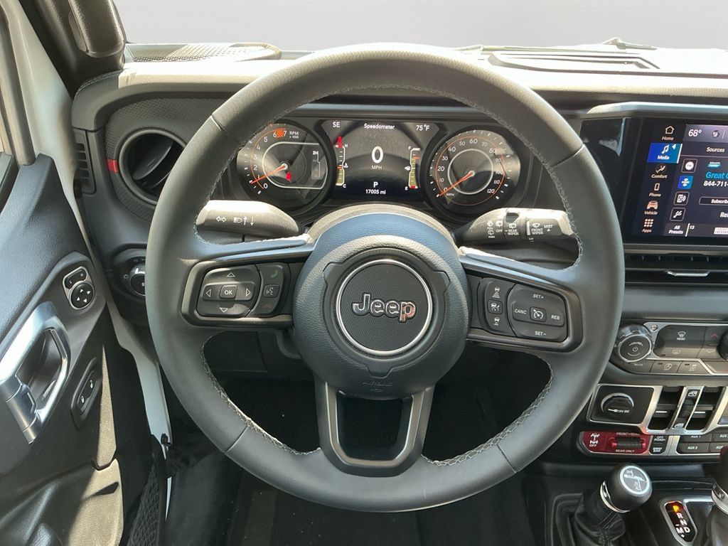 Used 2026 Jeep Wrangler Unlimited Rubicon AWD/4WD image 19
