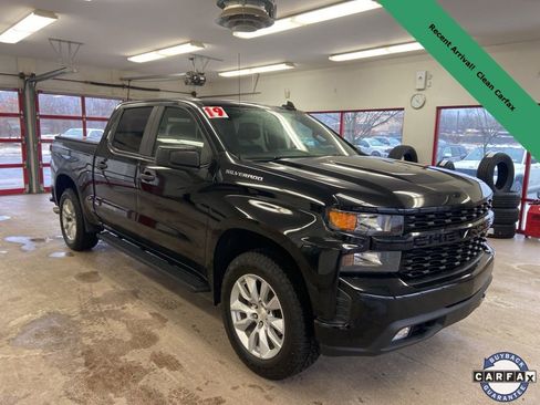 Used 2019 Chevrolet Silverado 1500 Custom w/ Custom Value Package image 1