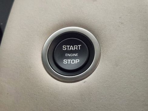 Used 2025 Land Rover Discovery Sport S image 19