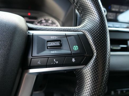 Used 2024 Mitsubishi Outlander SE AWD/4WD image 16