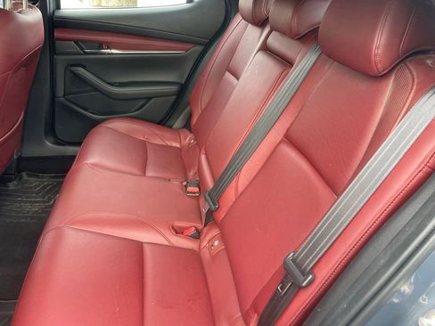 Used 2020 MAZDA MAZDA3 Hatchback w/ Premium Package image 7