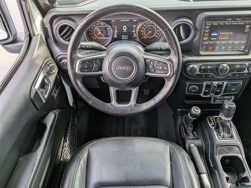 Used 2020 Jeep Gladiator Overland AWD/4WD image 16