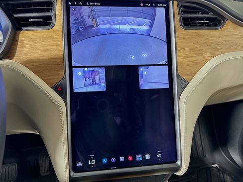 Used 2020 Tesla Model X Long Range AWD/4WD image 17