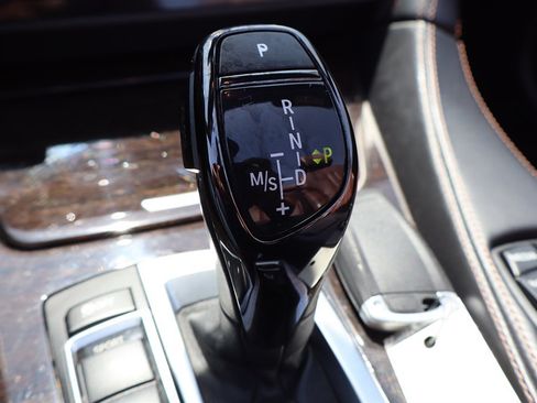 Used 2013 BMW 650i Convertible RWD image 38