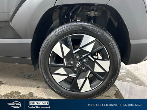 Used 2025 Hyundai Kona SEL image 13