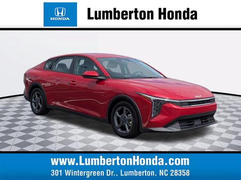 Used 2025 Kia K4 FWD image 1