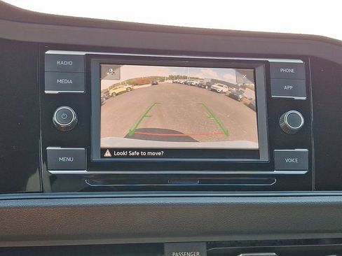 Certified 2024 Volkswagen Jetta Sport image 23