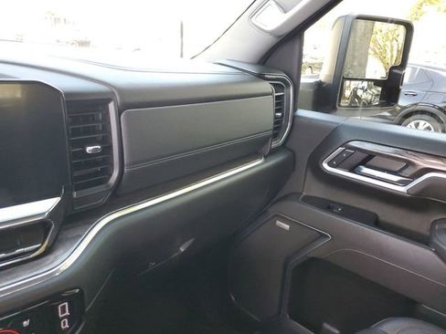 Used 2025 Chevrolet Silverado 2500 LTZ w/ Trail Boss Package AWD/4WD image 28