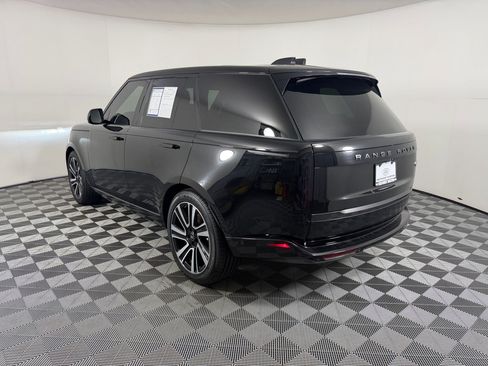 Used 2023 Land Rover Range Rover SE AWD/4WD image 3