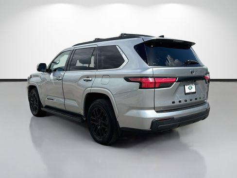 Used 2023 Toyota Sequoia SR5 w/ SR5 Premium Package AWD/4WD image 3