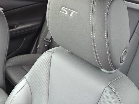 Certified 2024 Buick Encore GX Sport Touring FWD image 31