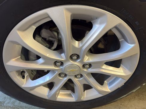 Used 2019 Chevrolet Equinox LT image 34