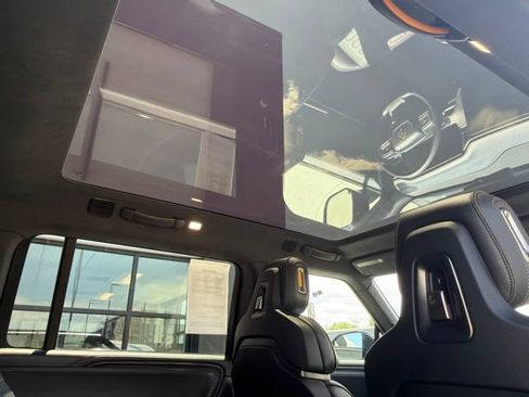 Used 2023 Rivian R1S Adventure AWD/4WD image 17