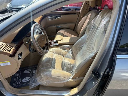 Used 2011 Mercedes-Benz S 550 4MATIC w/ Sport Pkg image 11