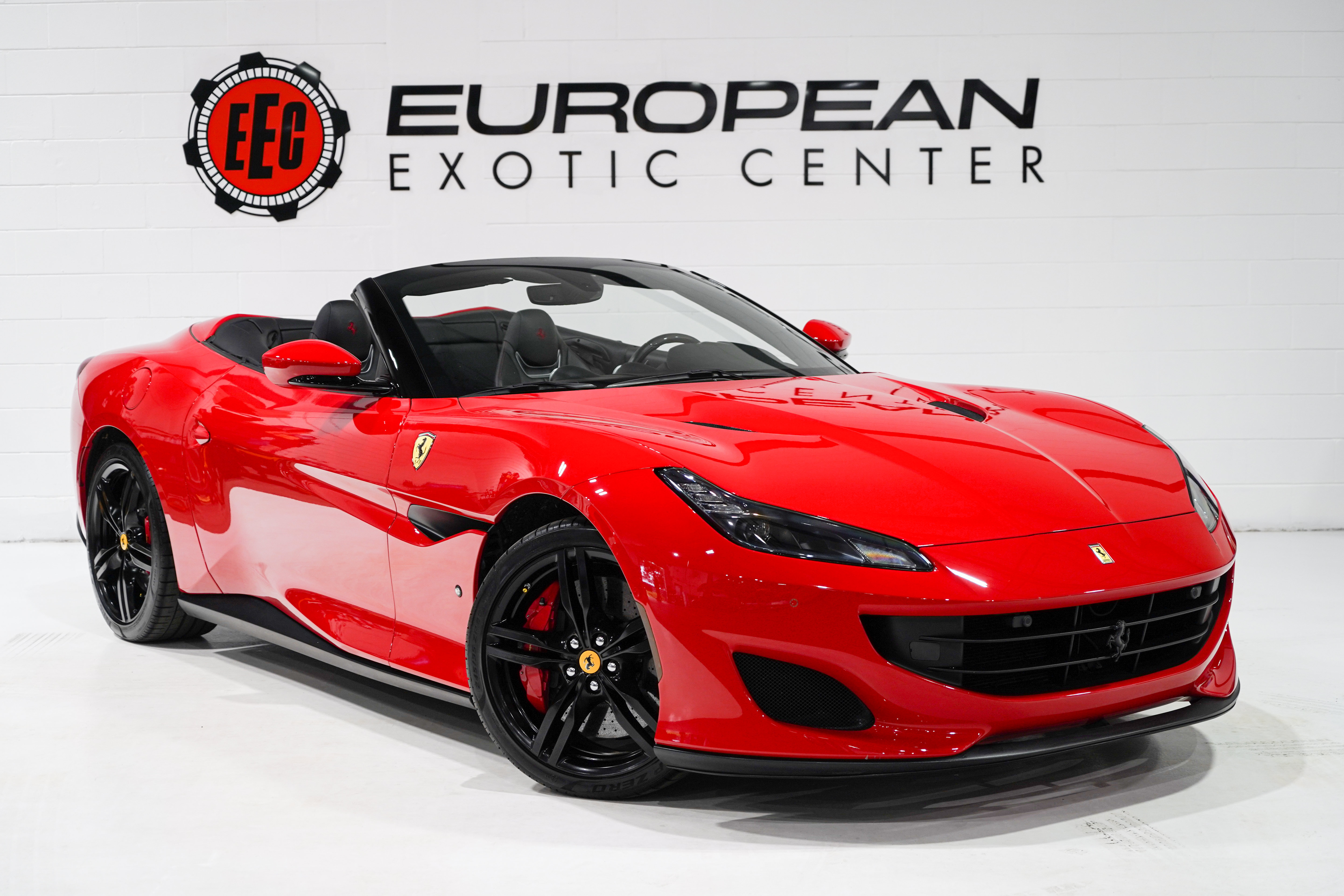 Used 2019 Ferrari Portofino RWD image 1