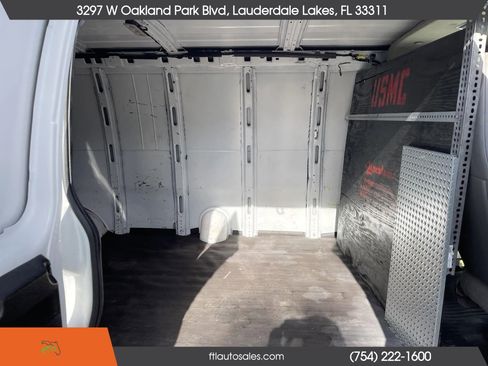 Used 2017 GMC Savana 3500 Extended image 37