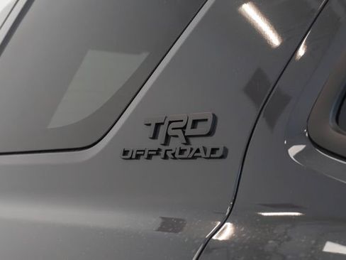 Used 2025 Toyota 4Runner TRD Off-Road Premium AWD/4WD image 12