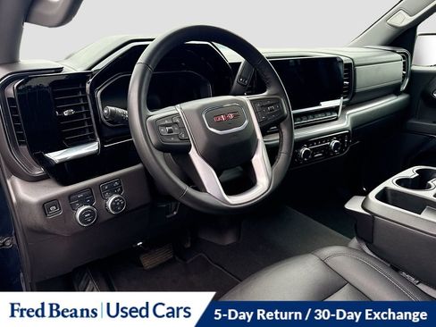 Used 2024 GMC Sierra 1500 SLT image 10