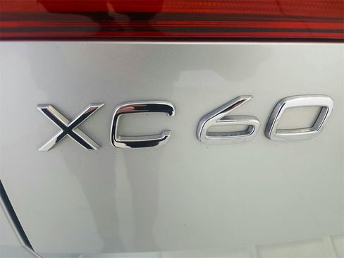 Used 2019 Volvo XC60 T6 Inscription w/ Protection Package Premier image 33
