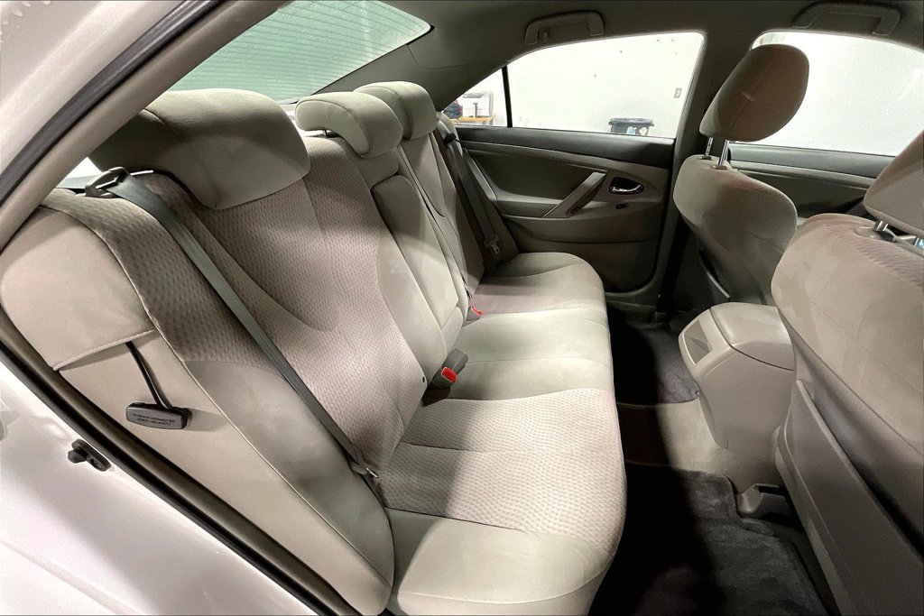 Used 2011 Toyota Camry FWD image 31