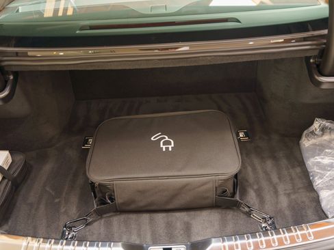 Used 2025 Bentley Flying Spur Speed image 18