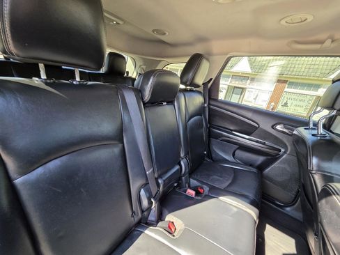 Used 2015 Dodge Journey SXT w/ Flexible Seating Group image 31