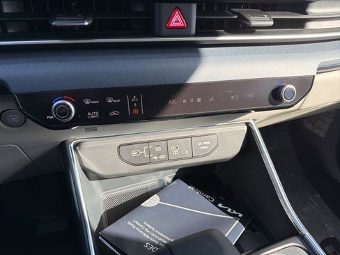 New 2026 Kia Carnival EX FWD image 20