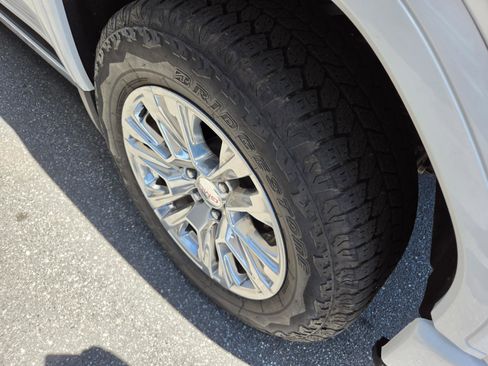 Used 2025 GMC Sierra 1500 Denali w/ Technology Package image 4