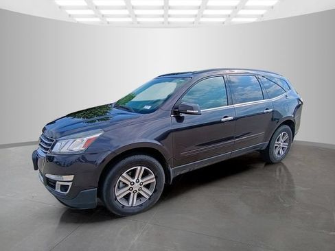 Used 2017 Chevrolet Traverse LT FWD image 4