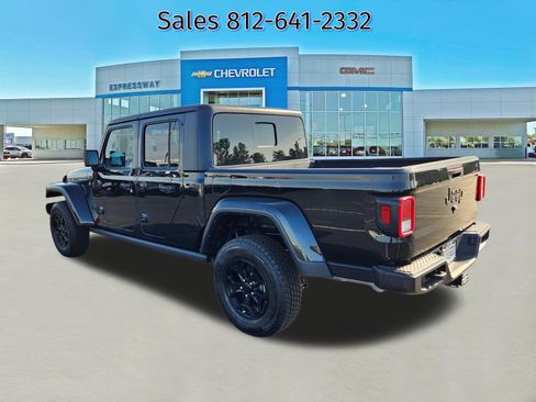 Used 2022 Jeep Gladiator Sport AWD/4WD image 5