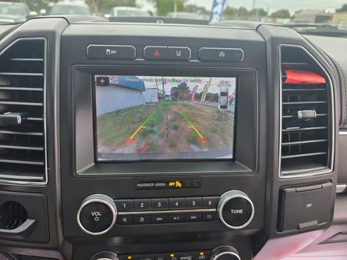 Used 2019 Ford Expedition Limited w/ Equipment Group 301A image 24