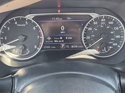 Used 2025 Nissan Sentra SV FWD image 11