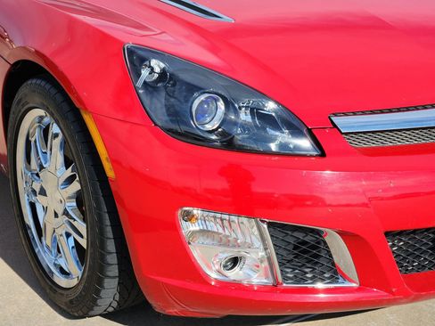 Used 2009 Saturn Sky Red Line image 10