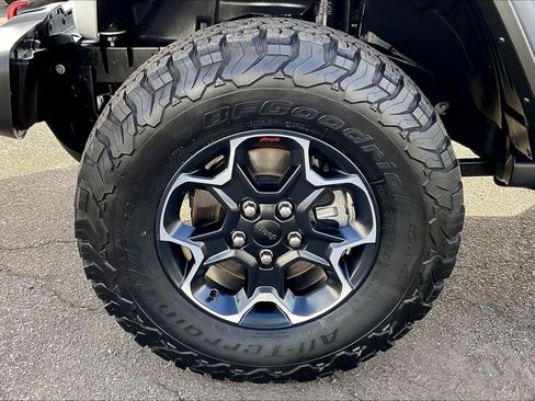Used 2023 Jeep Wrangler Rubicon w/ Cold Weather Group image 8