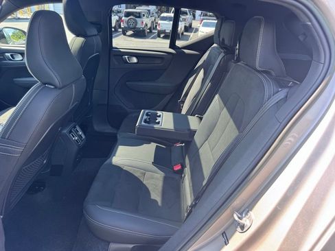 Used 2023 Volvo XC40 Recharge Ultimate w/ Protection Package Premier AWD/4WD image 37