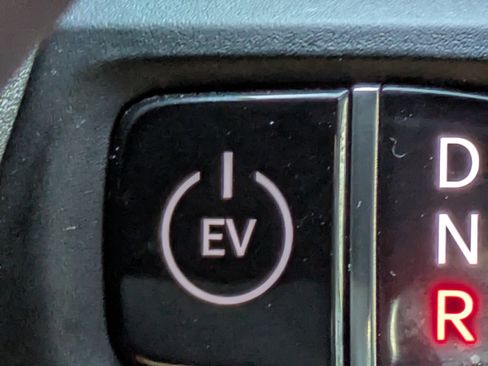 Certified 2025 Kia EV9 GT-Line image 39