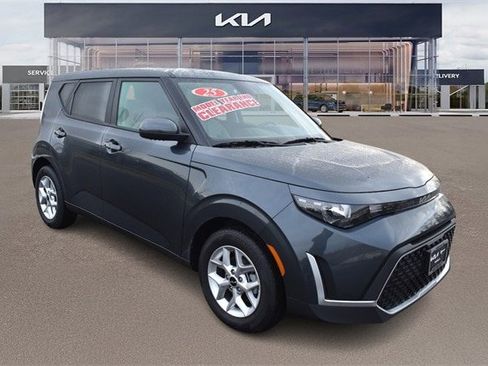 New 2025 Kia Soul LX w/ LX Technology Package image 1