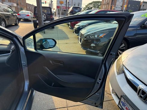 Used 2023 Toyota Corolla LE image 22
