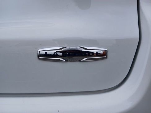 Used 2024 Jeep Compass Latitude AWD/4WD image 17