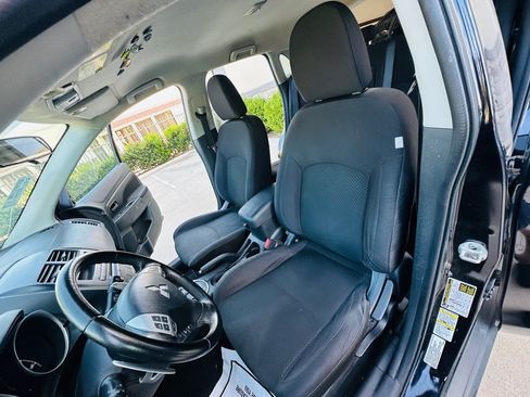 Used 2013 Mitsubishi Outlander Sport ES FWD image 12