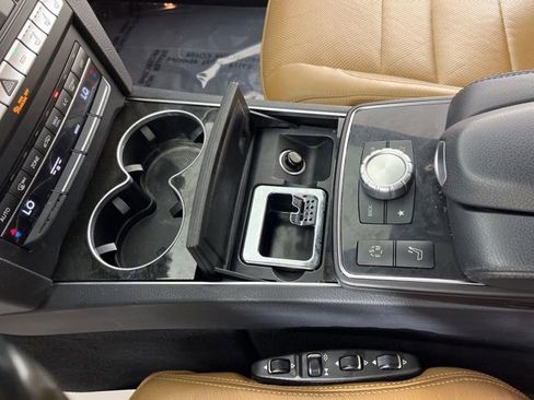 Used 2015 Mercedes-Benz E 400 Cabriolet image 30
