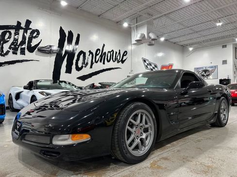 Used 2004 Chevrolet Corvette Z06 w/ Memory Package RWD image 21