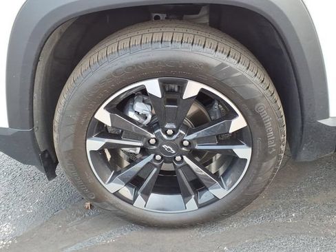 Used 2025 Chevrolet Equinox RS w/ Safety and Technology Package AWD/4WD image 29